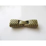 Kép 1/2 - Kapocs, bőrhöz, antik bronz színű, 32x10 mm