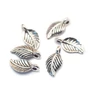 Kép 2/2 - Levél fityegő, medál, antik ezüst színű, 15x8 mm