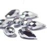 Kép 2/2 - Ezüst színű csiszolt csepp üveg gyöngy, 20x10 mm