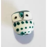 Kép 2/2 - Fehér zöld bagoly porcelán gyöngy, 15x14x15 mm