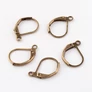 Kép 2/2 - Biztonsági fülbevalóakasztó, antik bronz színű, 15x12 mm, 1 pár/cs