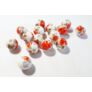 Kép 2/2 - Piros virág mintás kerek porcelán gyöngy, 10 mm