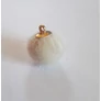 Kép 2/2 - Szőrme golyó fityegő, medál, bézs színű, 17 mm