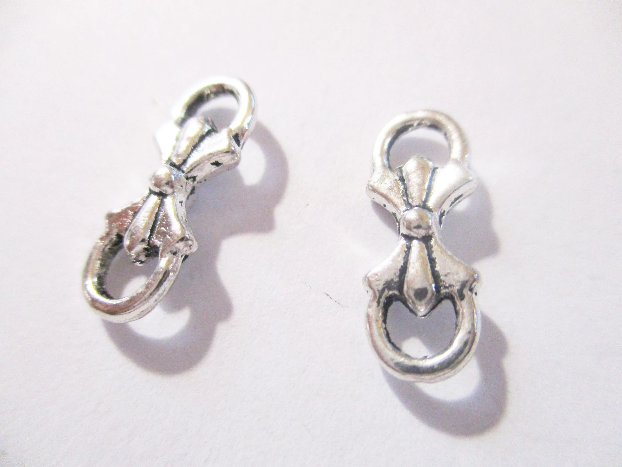 Masni összekötő, antik ezüst színű, 16x6 mm
