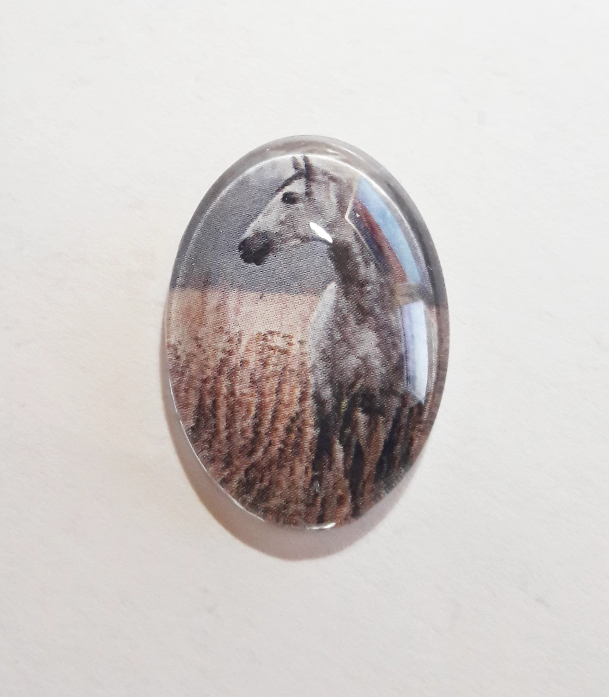 Ló mintás üveglencse, kaboson, 25x18 mm