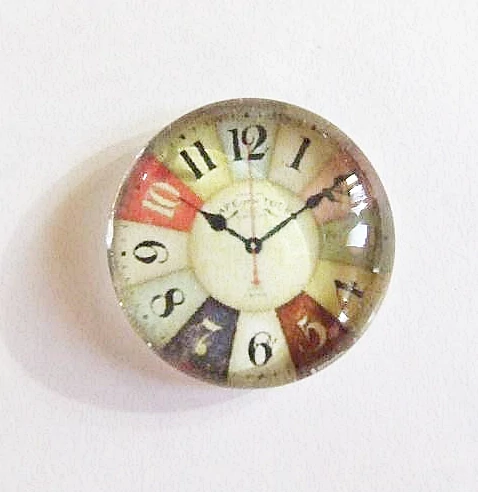 Színes óra mintás üveglencse, kaboson, 25 mm
