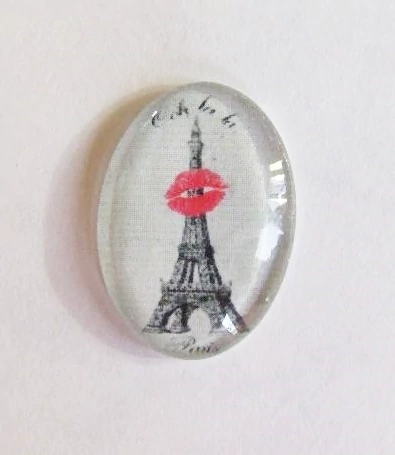 Eiffel-torony, csók mintás üveglencse, kaboson, 25x18 mm