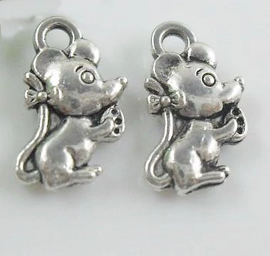 Pici egér fityegő, medál, antik ezüst színű, 12x7 mm