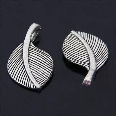 Levél fityegő, medál, antik ezüst színű, 27x16 mm