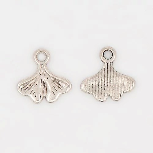 Levél fityegő, medál, antik ezüst színű, 13x13 mm