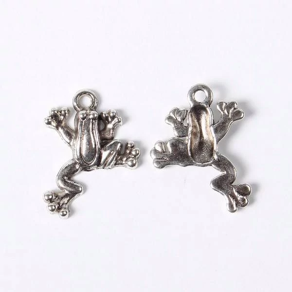 Béka fityegő, medál, antik ezüst színű, 20x17 mm
