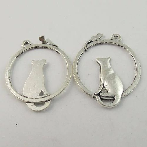 Cica, macska, egér fityegő, medál, antik ezüst színű, 32x26 mm