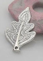 Levél fityegő, medál, antik ezüst színű, 38x23 mm