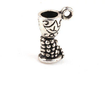 Kehely, boros pohár fityegő, medál, antik ezüst színű, 11x15x6 mm