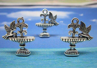 Madár, szökőkút fityegő, medál, antik ezüst színű, 21x18 mm