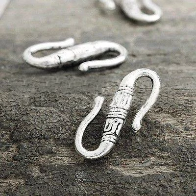 S alakú összekötő, kapocs, kapcsoló elem, antik ezüst színű, 22x12 mm