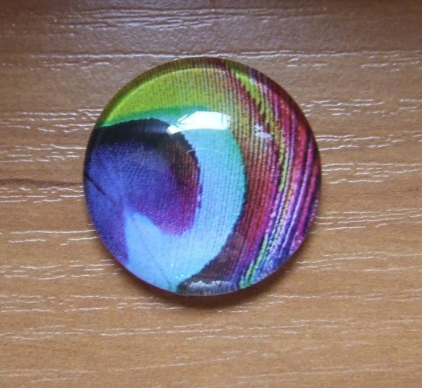 Páva toll mintás üveglencse, kaboson, 25 mm