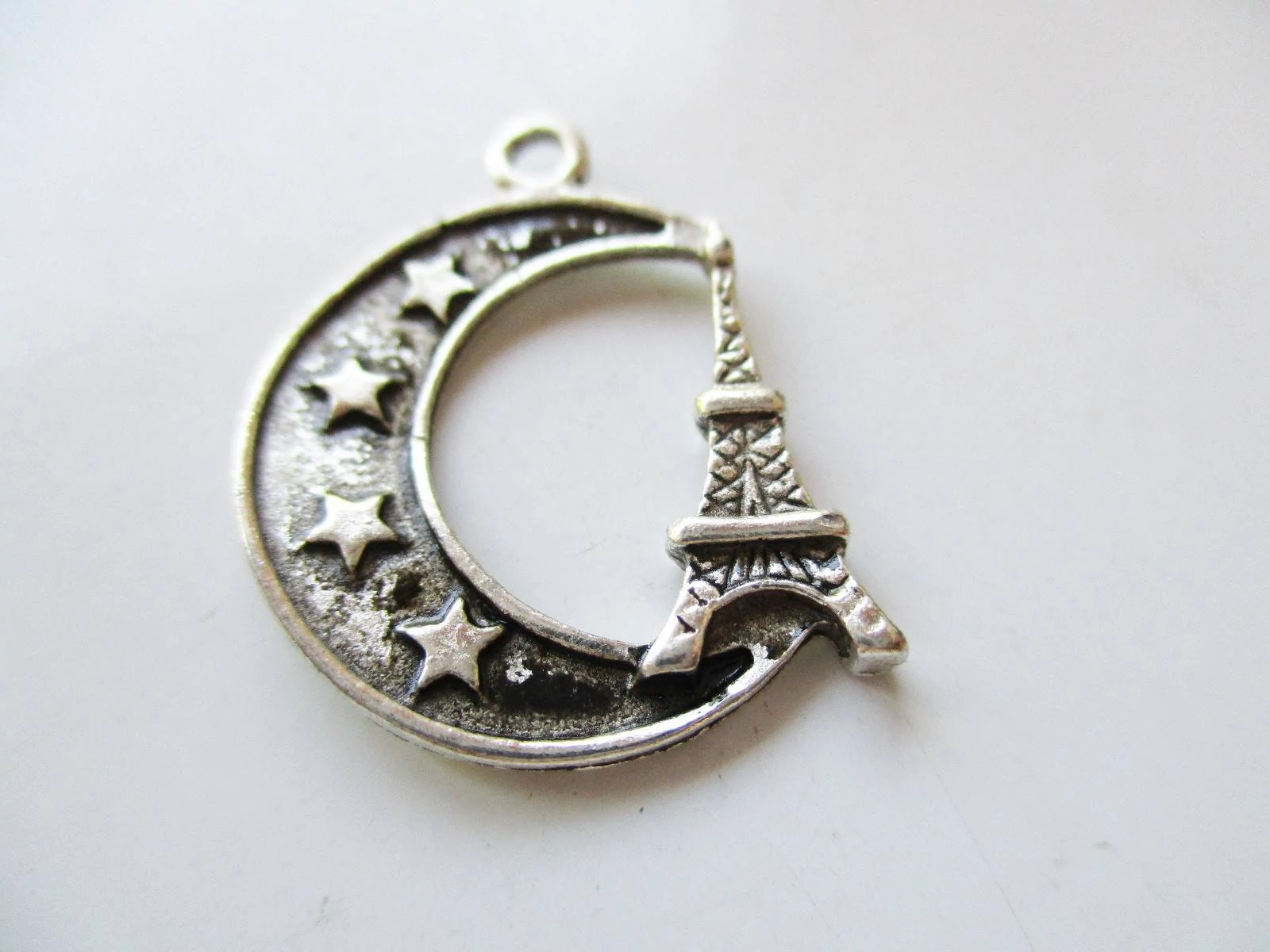 Hold, csillag, Eiffel torony fityegő, medál, antik ezüst színű, 22x17 mm