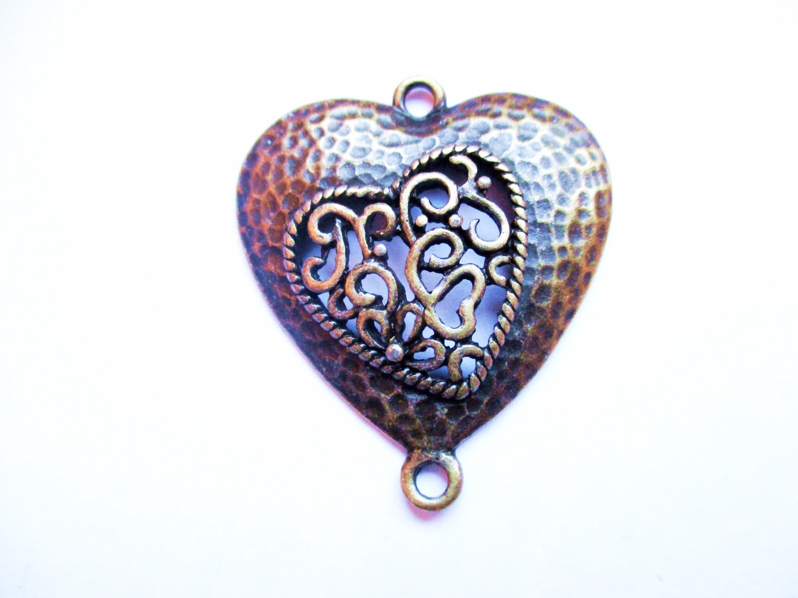 Szív összekötő, medál, antik bronz színű, 35x31 mm
