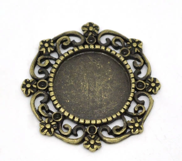 Díszes medálalap, antik bronz színű, 26 mm, 14 mm-es lencséhez
