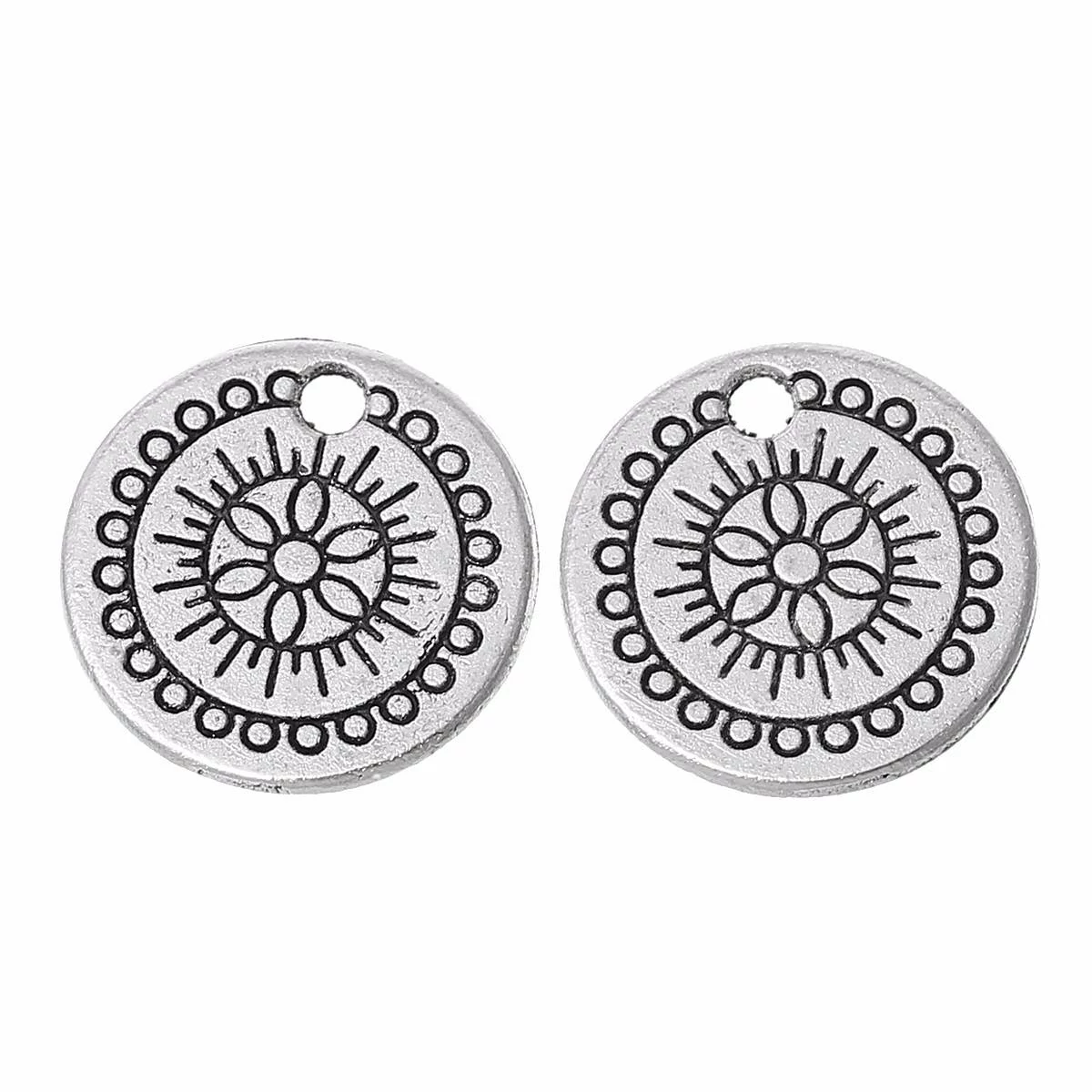 Mintás kerek fityegő, medál, antik ezüst színű, 14 mm