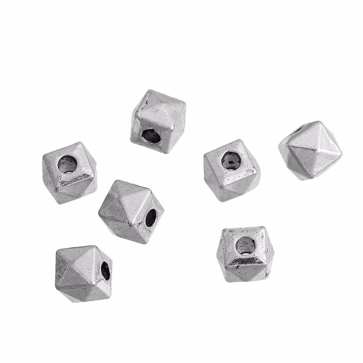 Csúcsos kocka köztes, antik ezüst színű, 5x4x5 mm