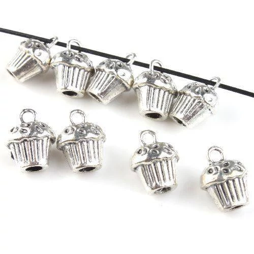 Muffin, süti 3D fityegő, medál, antik ezüst színű, 13x10x8 mm