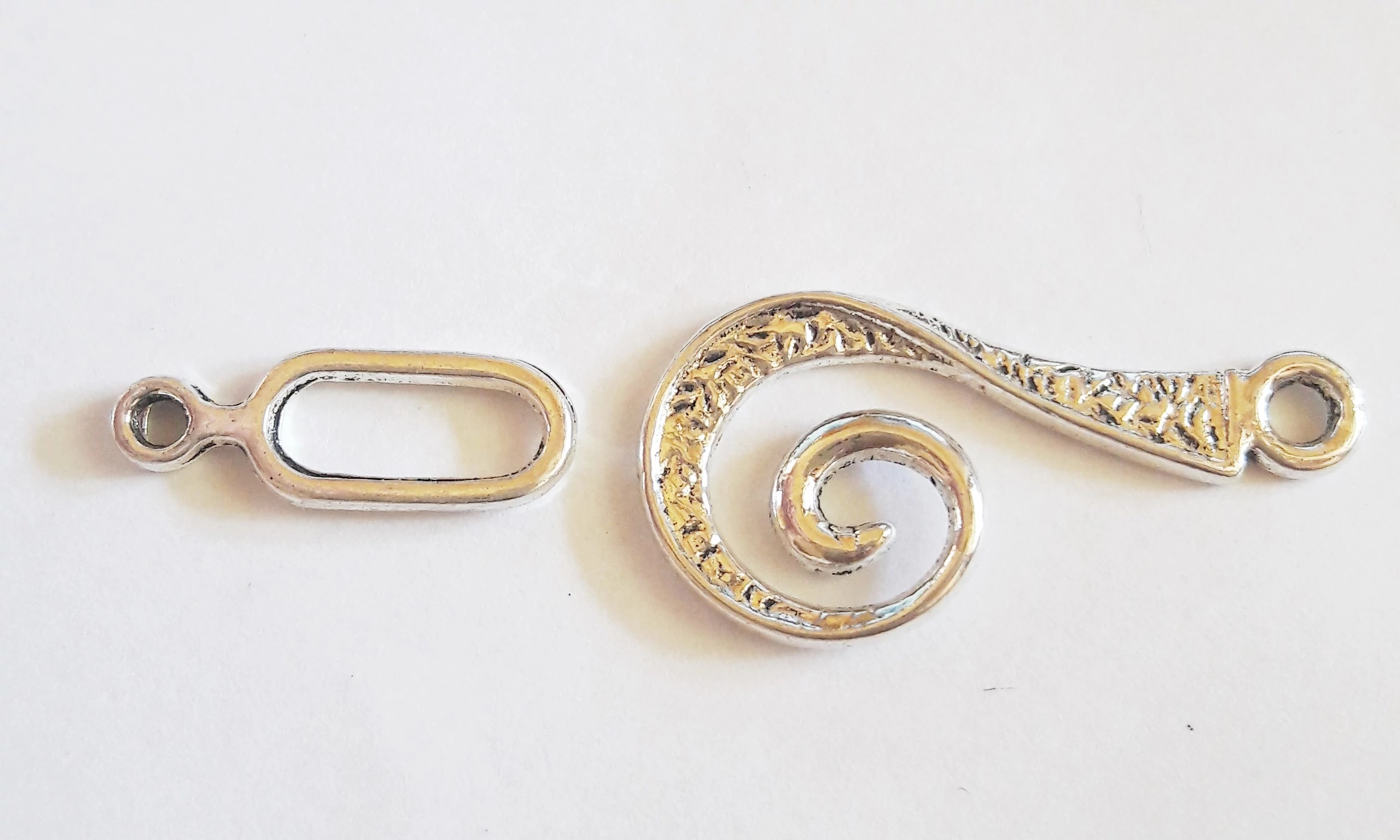Kapocs, antik ezüst színű, 26x13 mm+16x5 mm