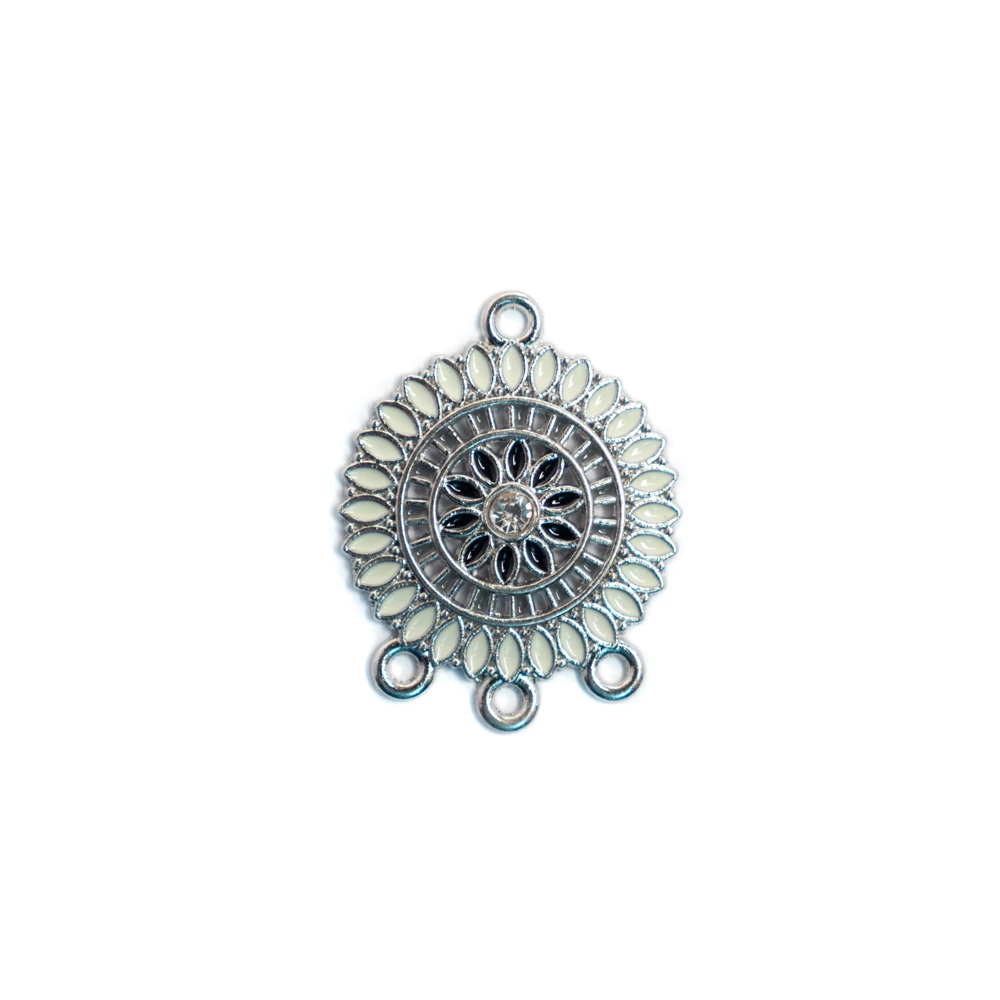 Kerek, fehér összekötő, fülbevalóalap, medálalap, antik ezüst színű, 28x22 mm