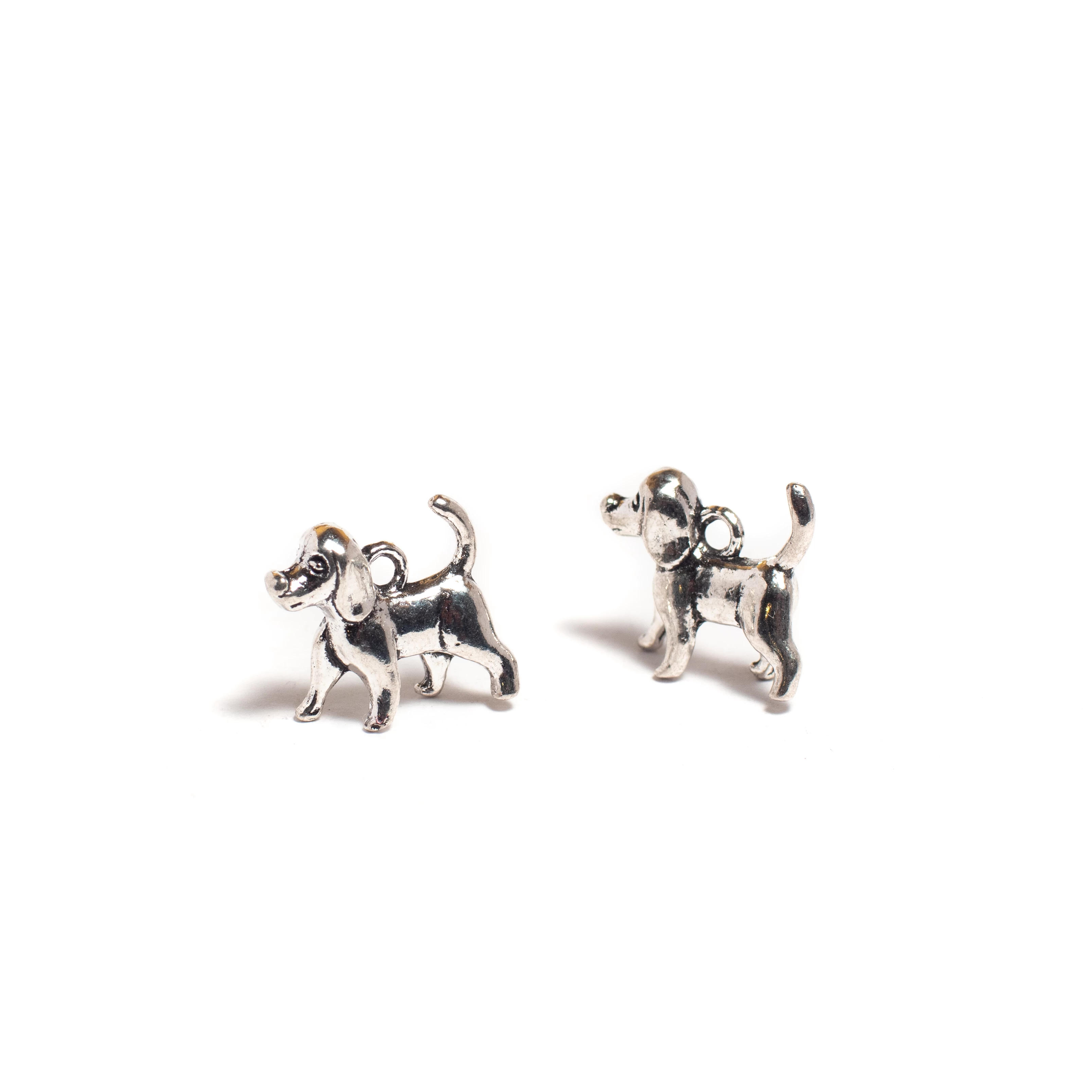 Kutya fityegő, medál, antik ezüst színű, 16x15x5 mm