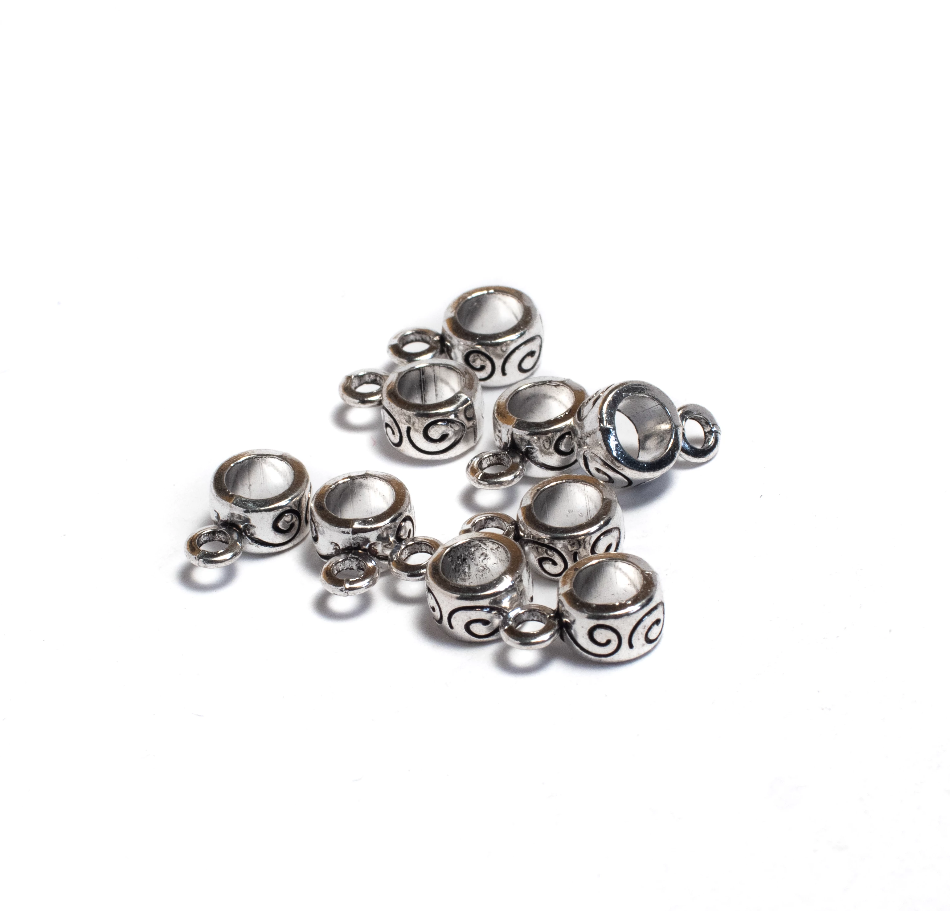 Csigavonalas medálakasztó, medáltartó, antik ezüst színű, 11x7 mm