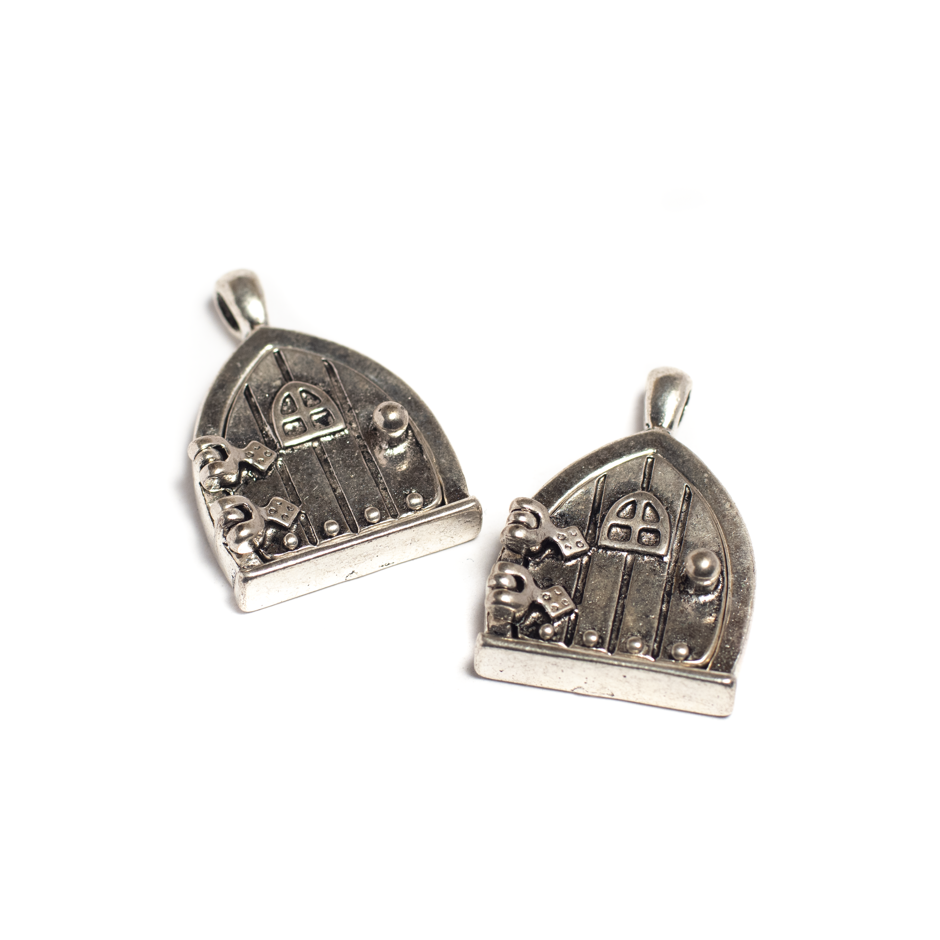 Nyitható tündér ajtó medál, antik ezüst színű, 31x21 mm