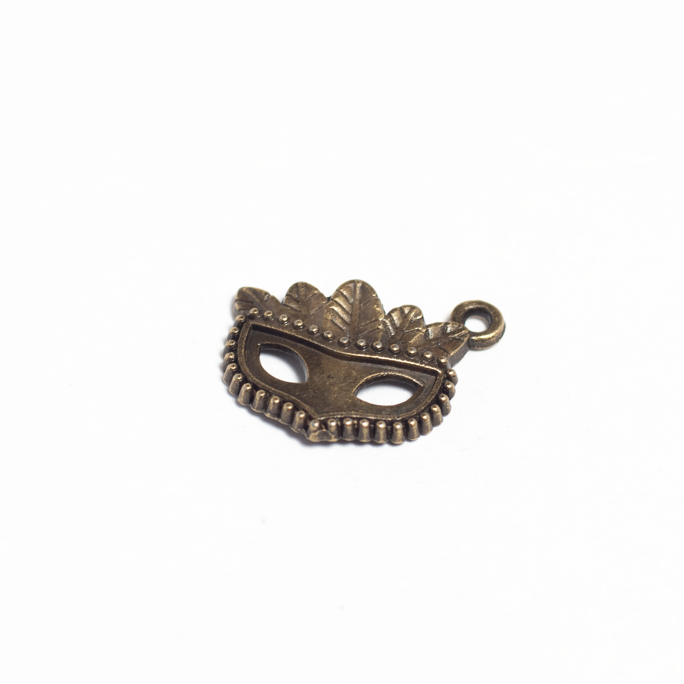 Maszk, álarc fityegő medál, antik bronz színű, 21x15 mm