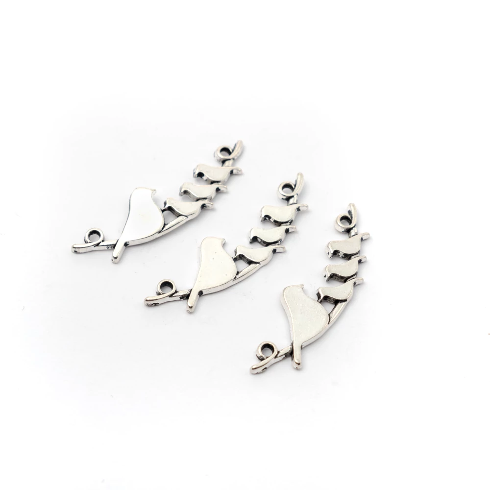 Madár, ág összekötő, medál, antik ezüst színű, 40x13 mm
