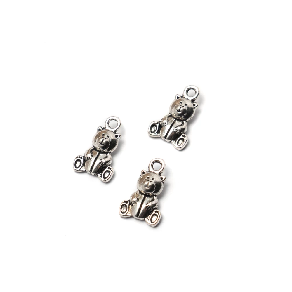 Maci fityegő, medál, antik ezüst színű, 16x10 mm