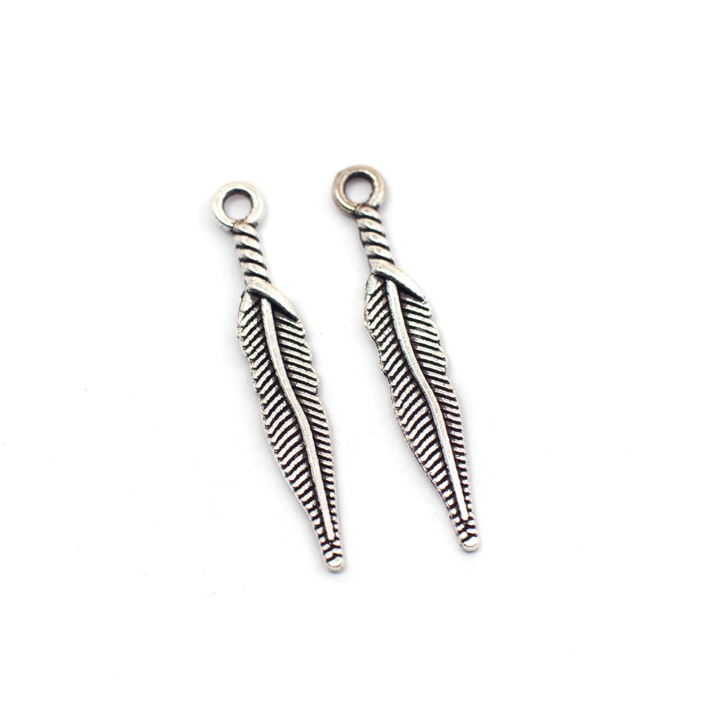 Levél, toll fityegő, medál, antik ezüst színű, 28x5 mm