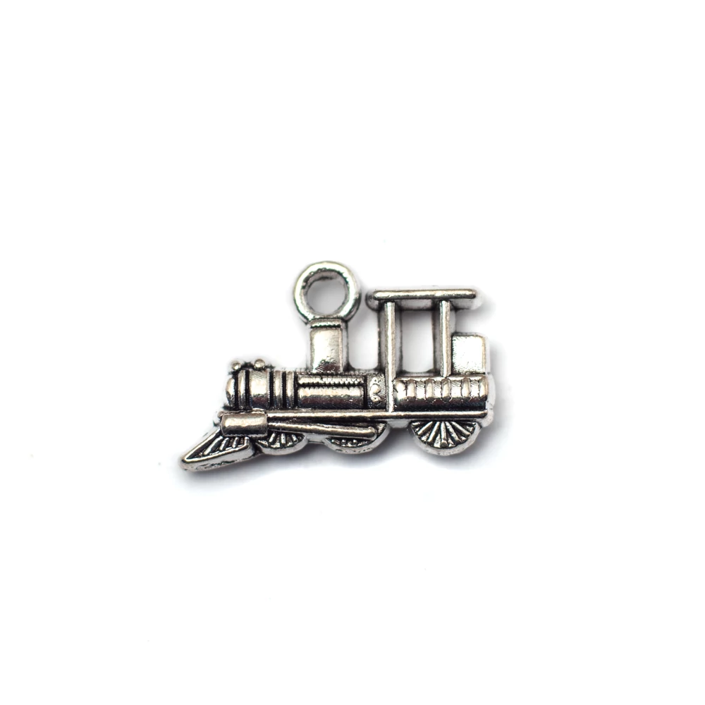 Mozdony, vonat fityegő, medál, antik ezüst színű, 18x11x4 mm