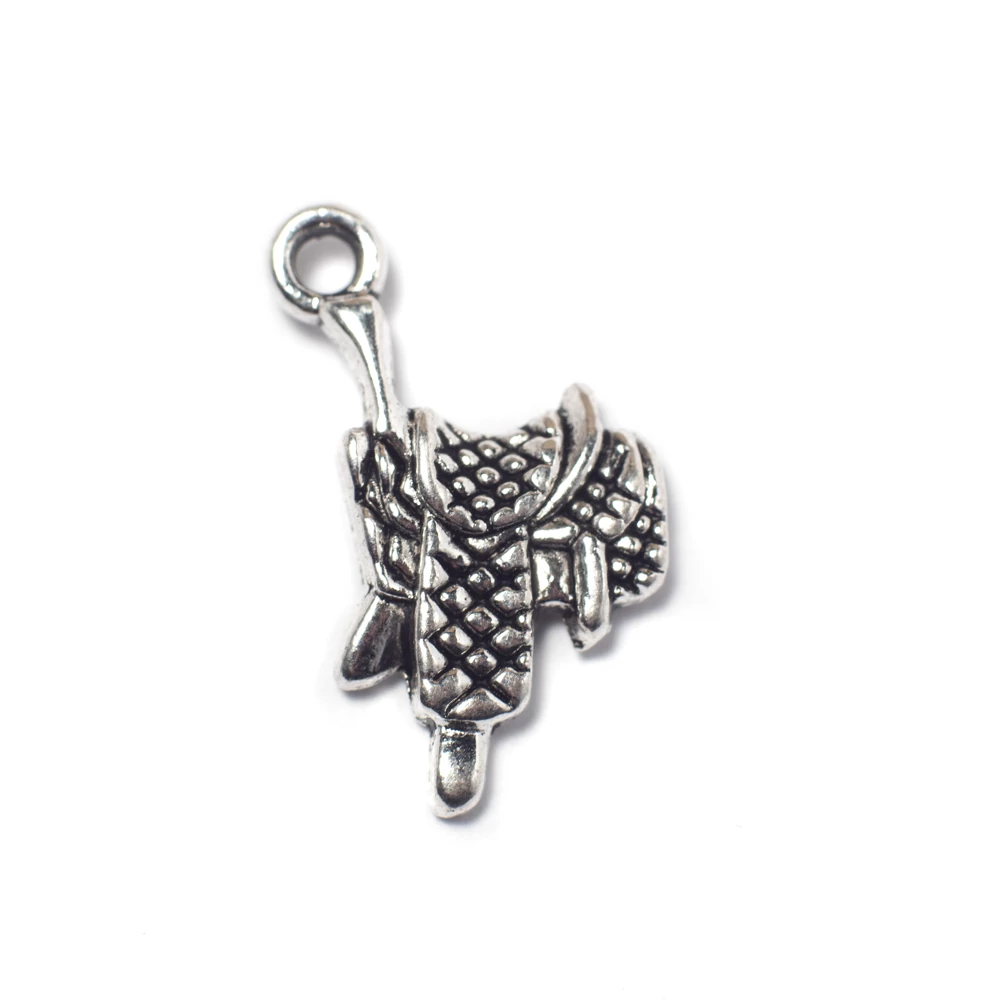 Nyereg fityegő,medál, antik ezüst színű, 22x12 mm
