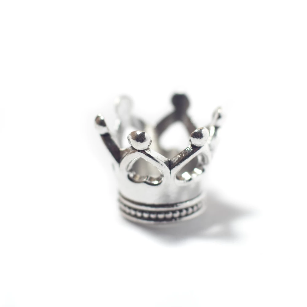 Korona fityegő, medál, antik ezüst színű, 14x11 mm