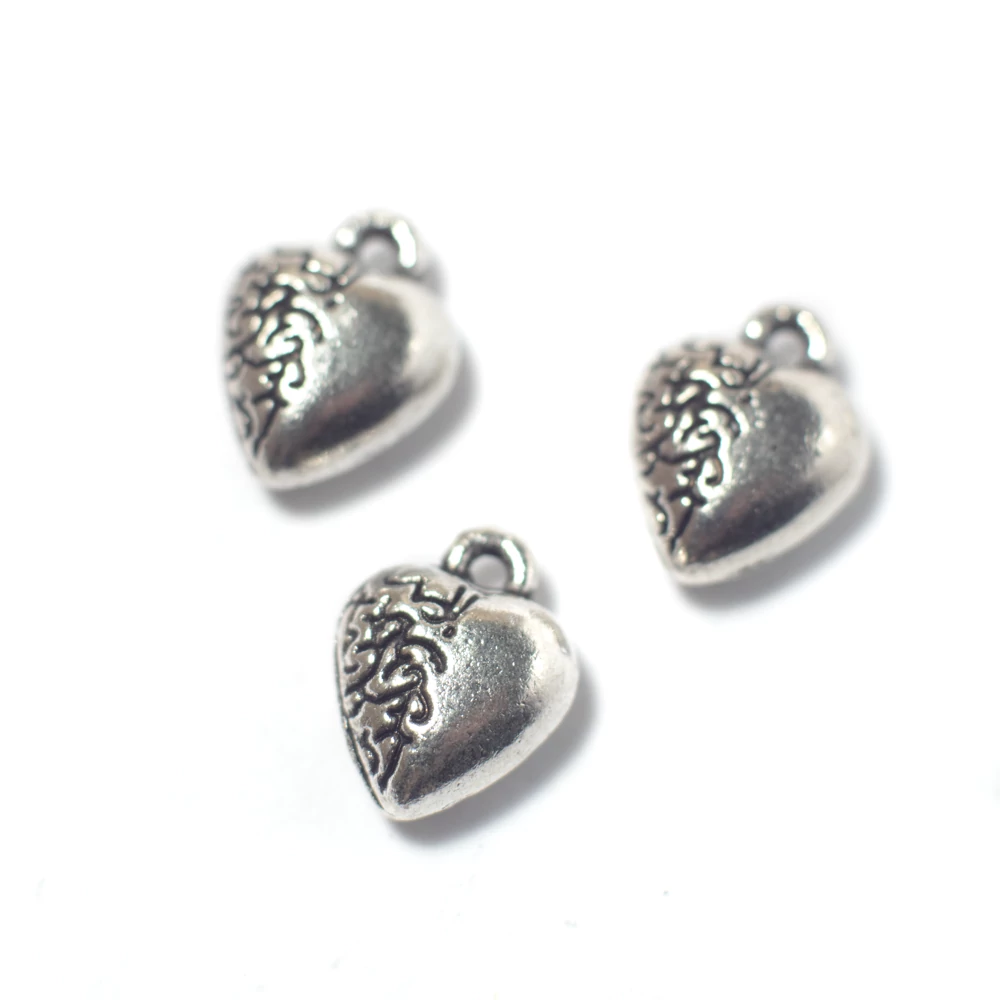 Szív fityegő, medál, antik ezüst színű, 12x10x5 mm