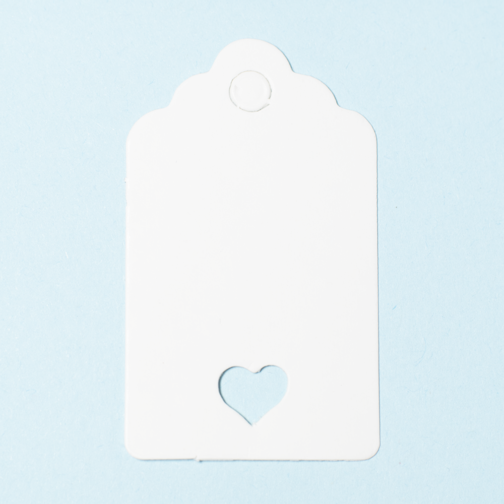 Fehér papír ékszer kártya szívvel, ajándékkísérő, 50x30 mm