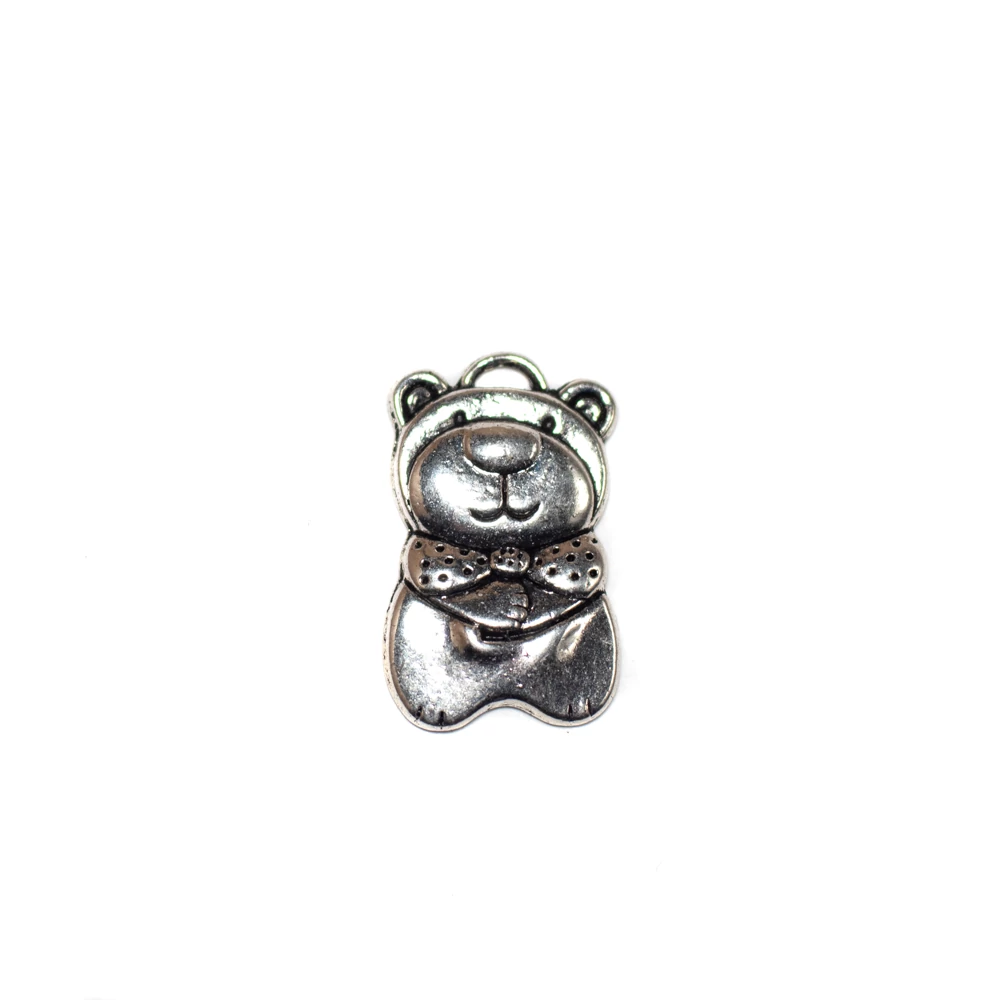 Maci fityegő, medál, antik ezüst színű, 26x17 mm