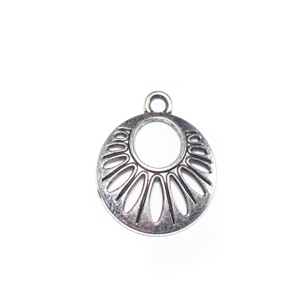 Kerek fityegő, medál, antik ezüst színű, 22x18 mm