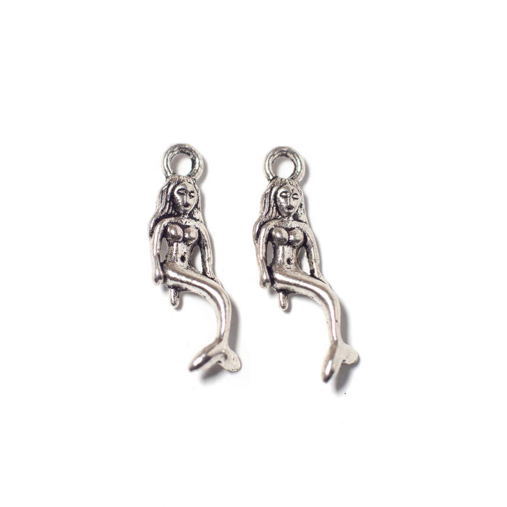 Sellő fityegő, medál, antik ezüst színű, 21x7x5 mm