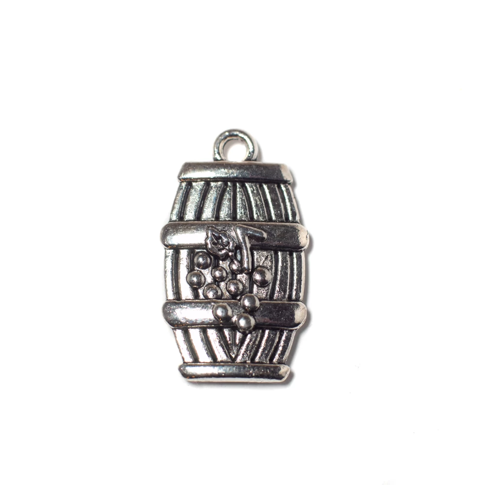 Boros hordó, szőlő fityegő, medál, antik ezüst színű, 25x15 mm