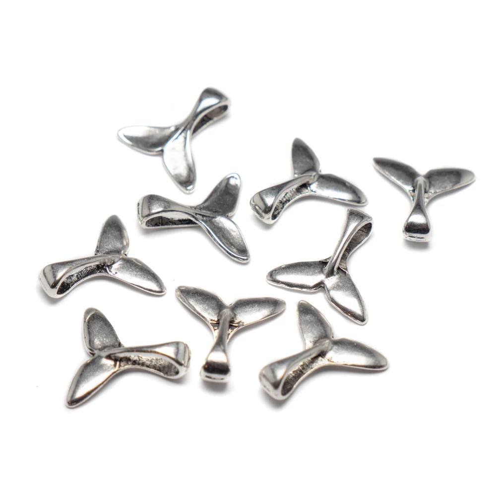 Bálna farok fityegő, medál, antik ezüst színű, 16x16 mm