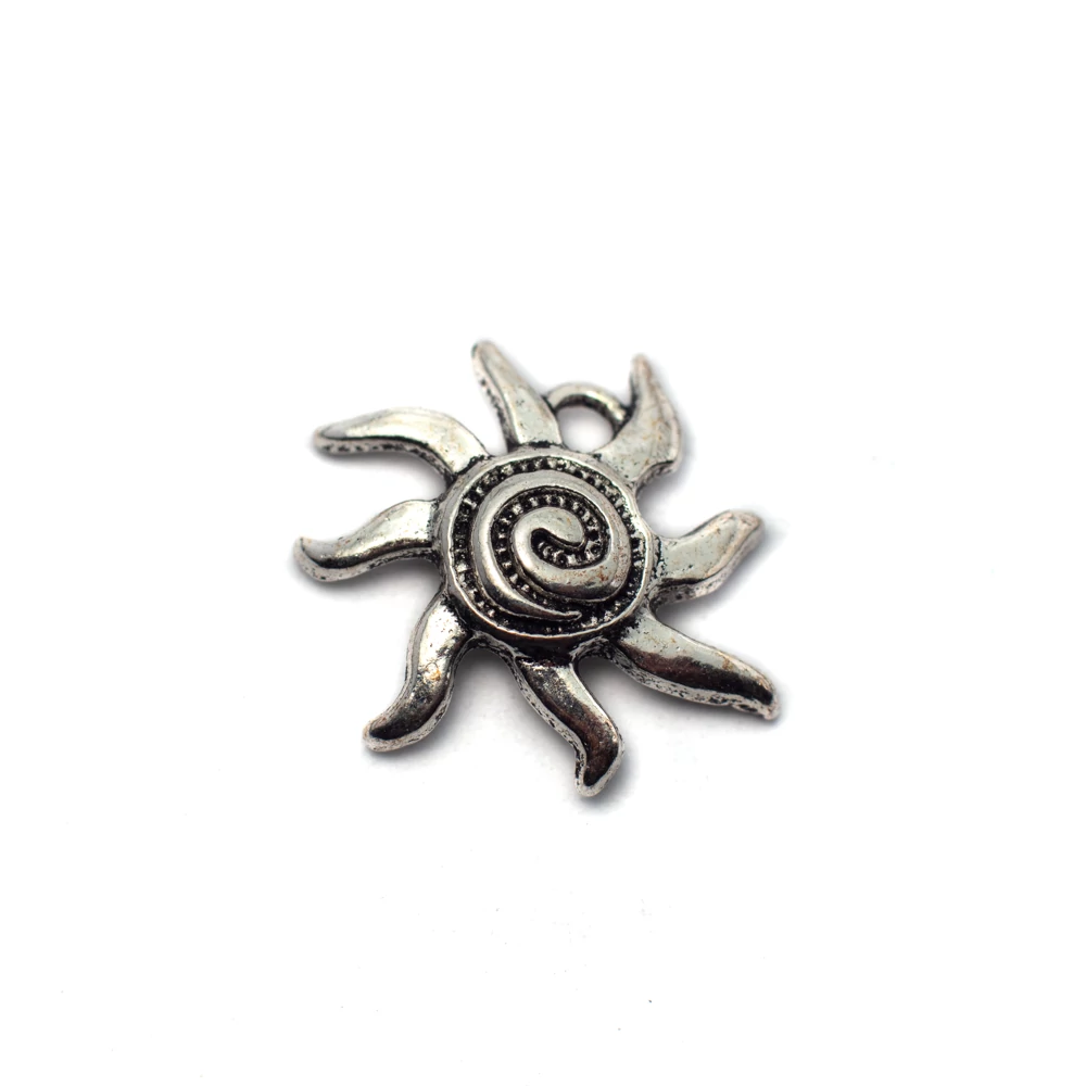 Nap, napocska fityegő, medál, antik ezüst színű, 20x16 mm