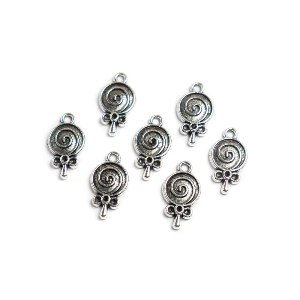 Nyalóka, cukorka fityegő, medál, antik ezüst színű, 18x10 mm