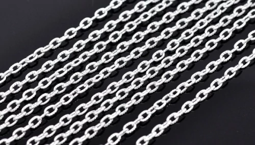 Lánc, ovális, rovátkolt szemű, ezüst színű, 5x3 mm szemméret, 50 cm