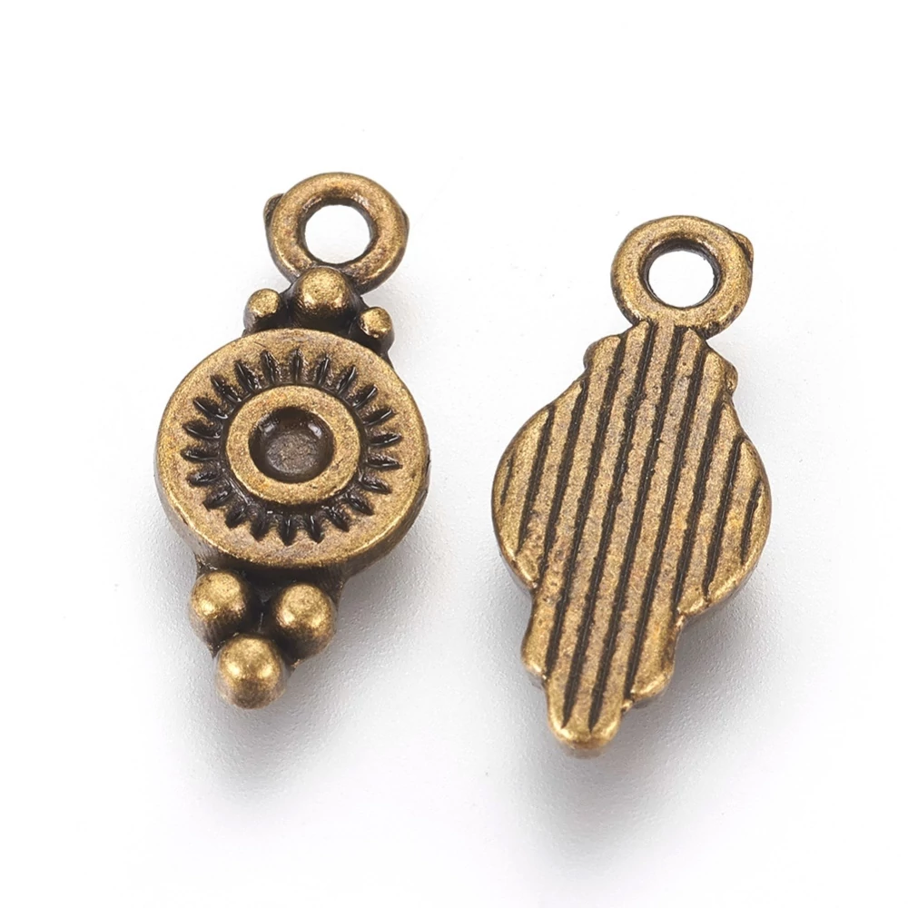 Díszes csepp fityegő, medál, antik bronz színű, 16x7 mm